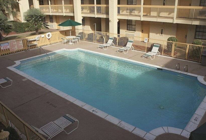 هتل Econo Lodge Augusta North Washington Road