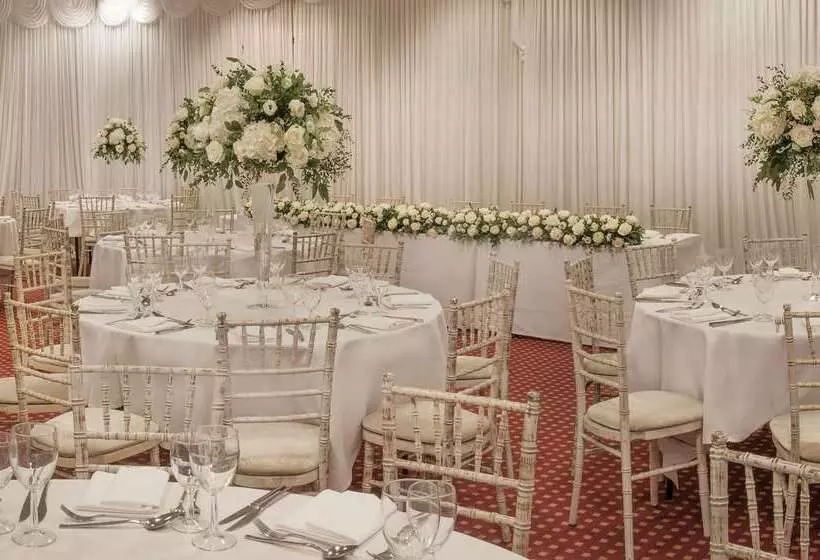 호텔 De Vere Devonport House