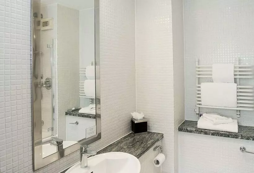 호텔 De Vere Devonport House