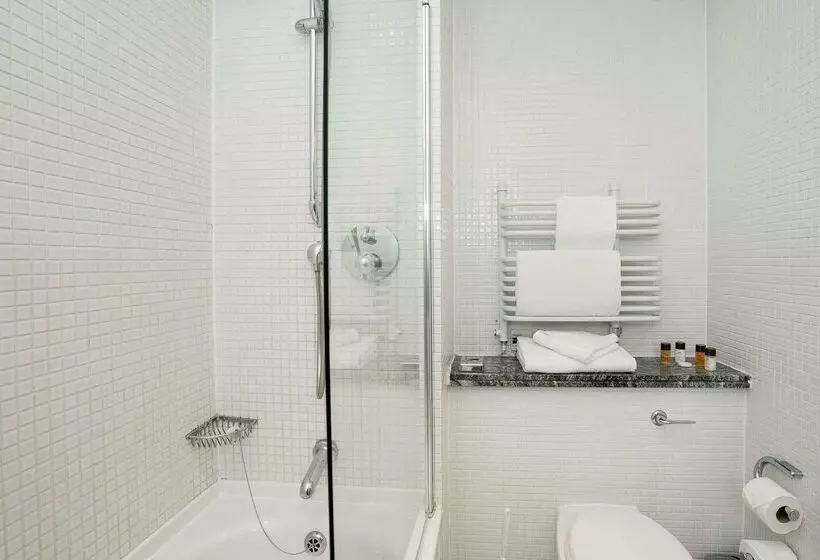 호텔 De Vere Devonport House