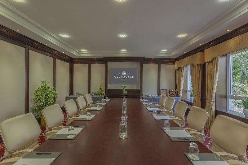 בית מלון כפרי Glenroyal