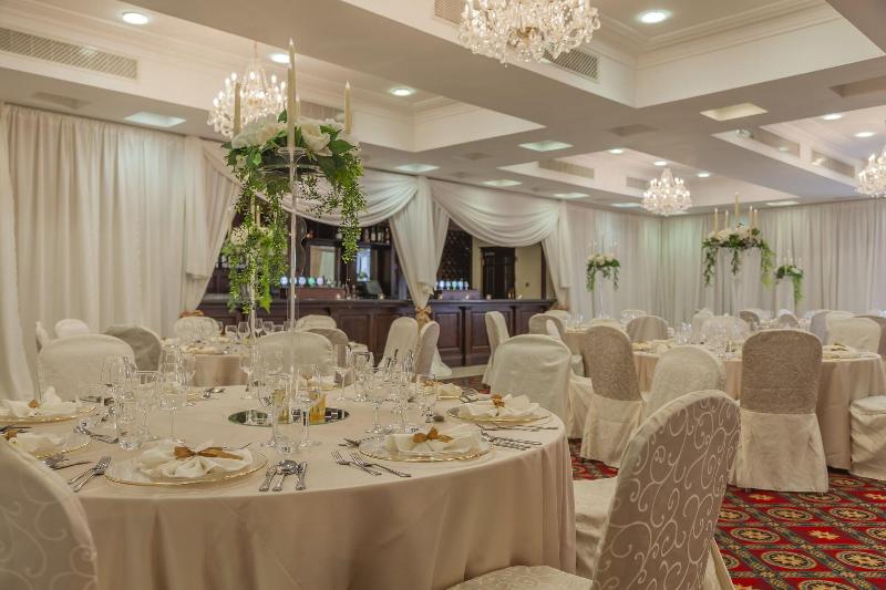 בית מלון כפרי Glenroyal