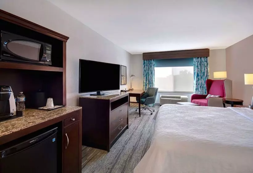 هتل Hilton Garden Inn Ft Myers