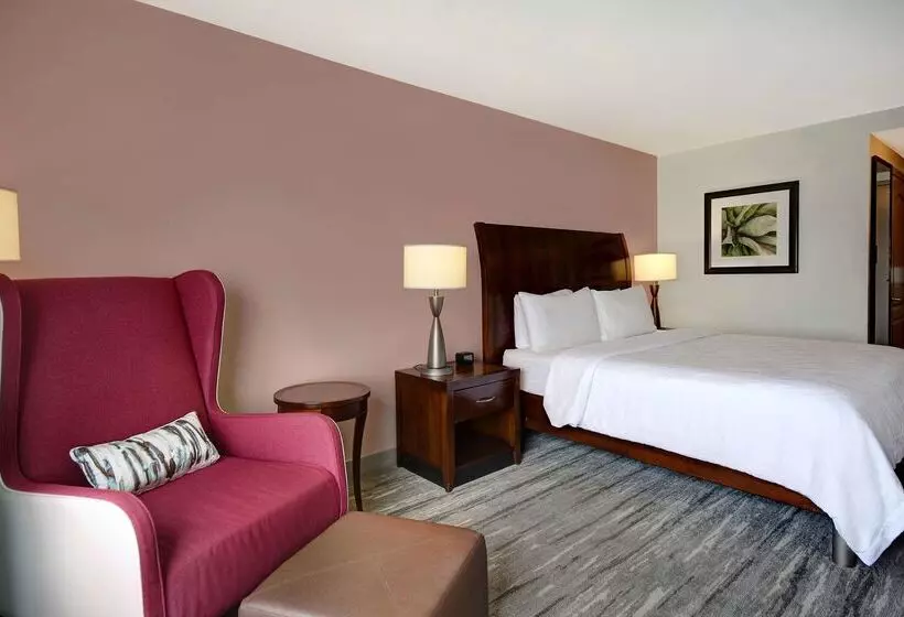 هتل Hilton Garden Inn Ft Myers