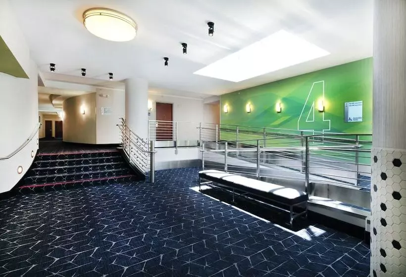 Holiday Inn Express Hotel & Suites Fisherman S Wharf, An Ihg