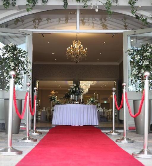 Hotel Killarney Oaks