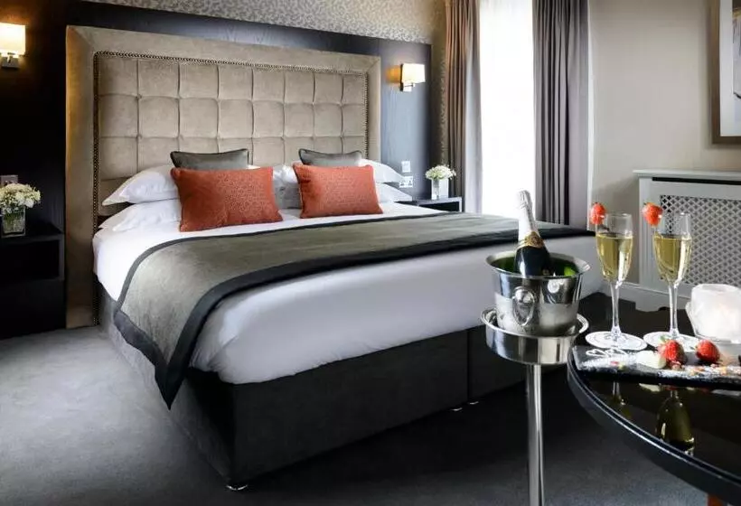 Hotel Killarney Oaks