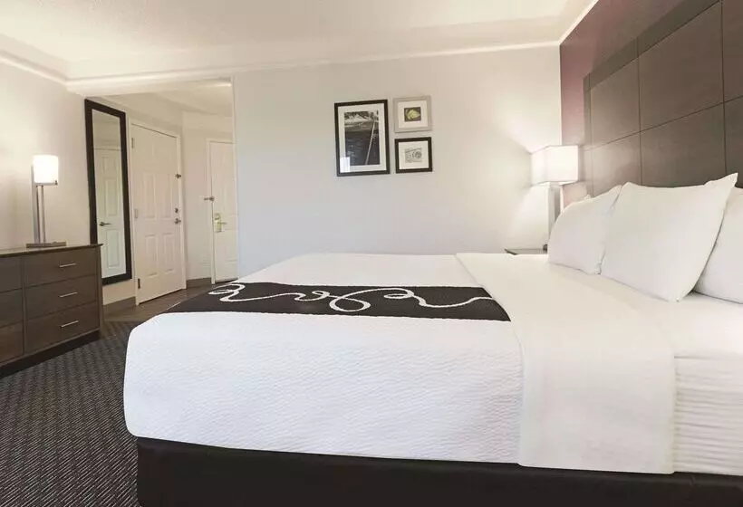 בית מלון כפרי La Quinta By Wyndham Grand Junction Airport