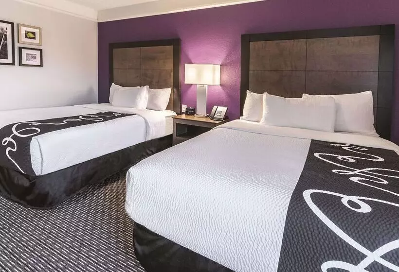 בית מלון כפרי La Quinta By Wyndham Grand Junction Airport