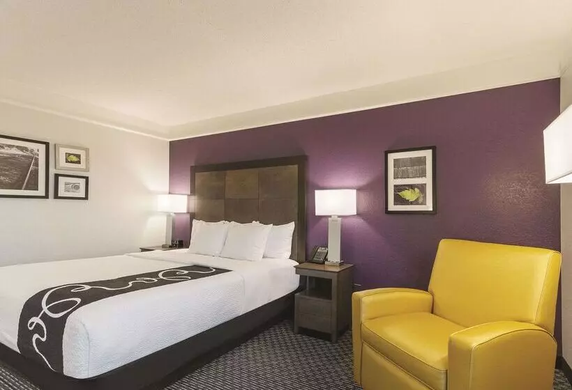 בית מלון כפרי La Quinta By Wyndham Grand Junction Airport