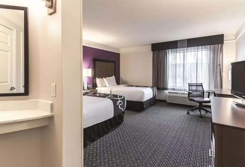 בית מלון כפרי La Quinta By Wyndham Grand Junction Airport