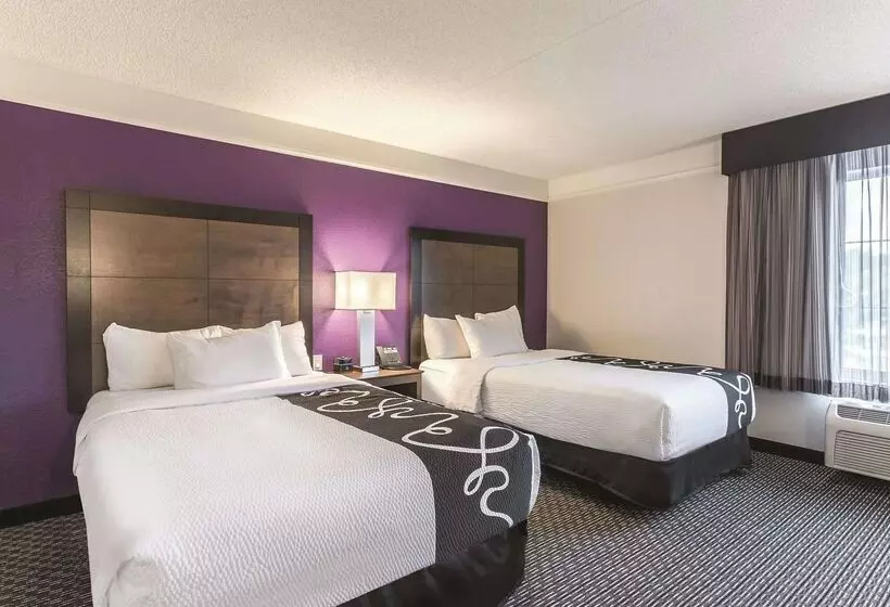 בית מלון כפרי La Quinta By Wyndham Grand Junction Airport