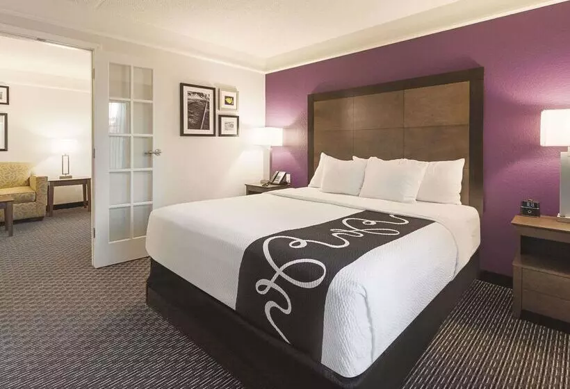 בית מלון כפרי La Quinta By Wyndham Grand Junction Airport