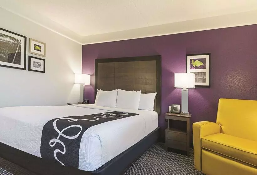 בית מלון כפרי La Quinta By Wyndham Grand Junction Airport