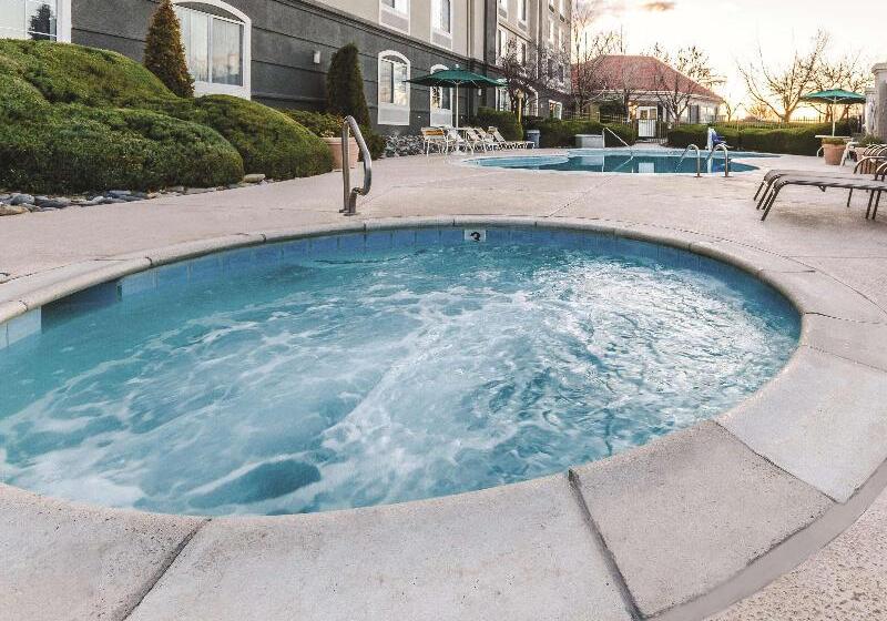 هتل La Quinta By Wyndham Grand Junction Airport