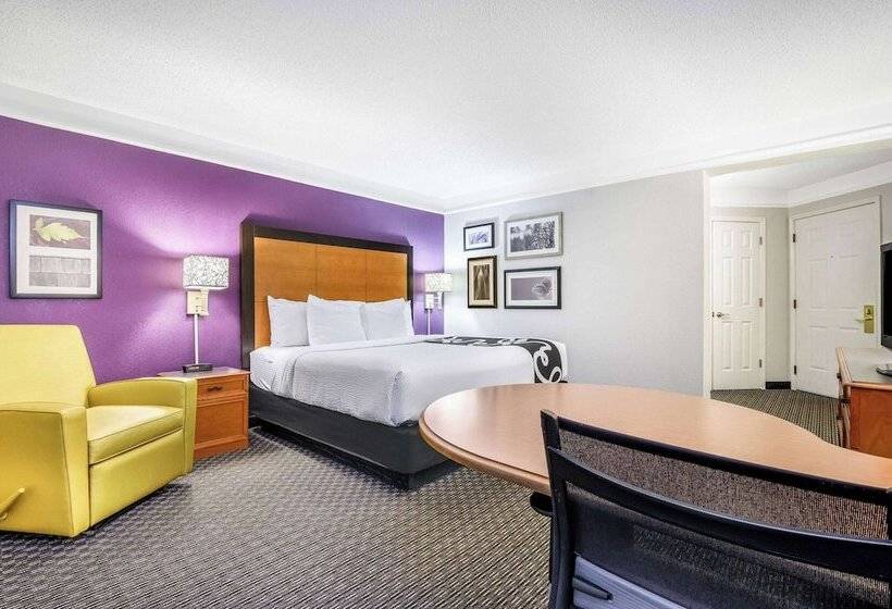 فندق La Quinta Inn & Suites By Wyndham Myrtle Beach Broadway Area