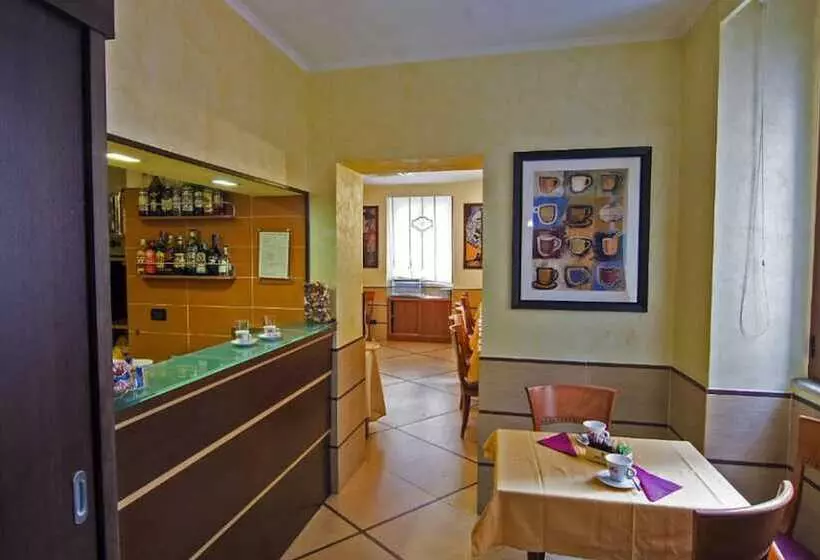Hotel Lirico