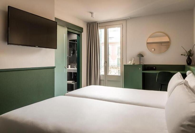 هتل Bypillow Mothern