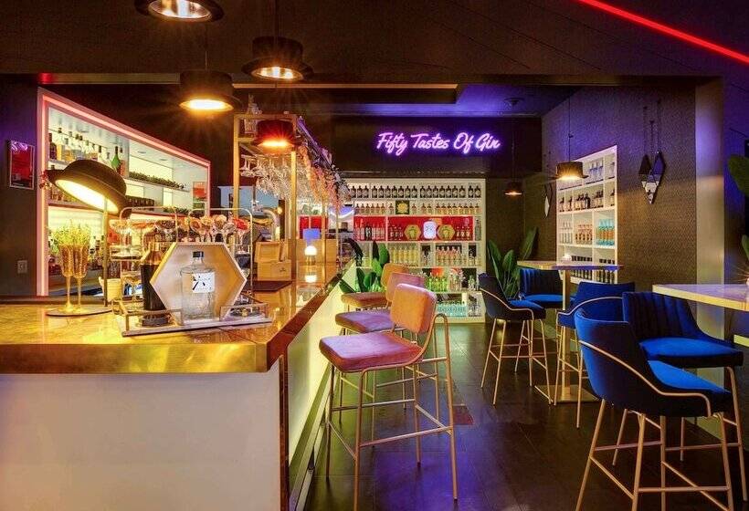 هتل Pullman London St Pancras