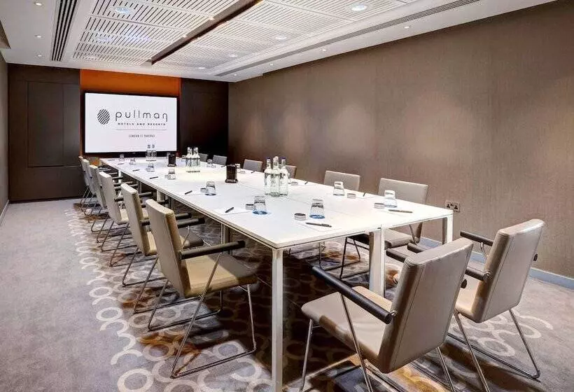 فندق Pullman London St Pancras