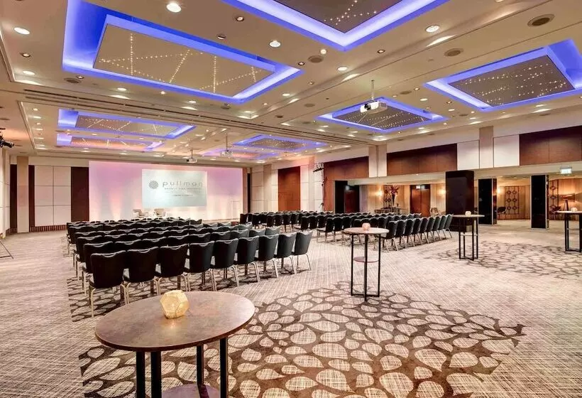 فندق Pullman London St Pancras