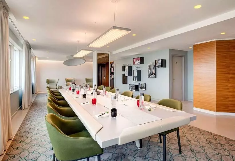 فندق Pullman London St Pancras