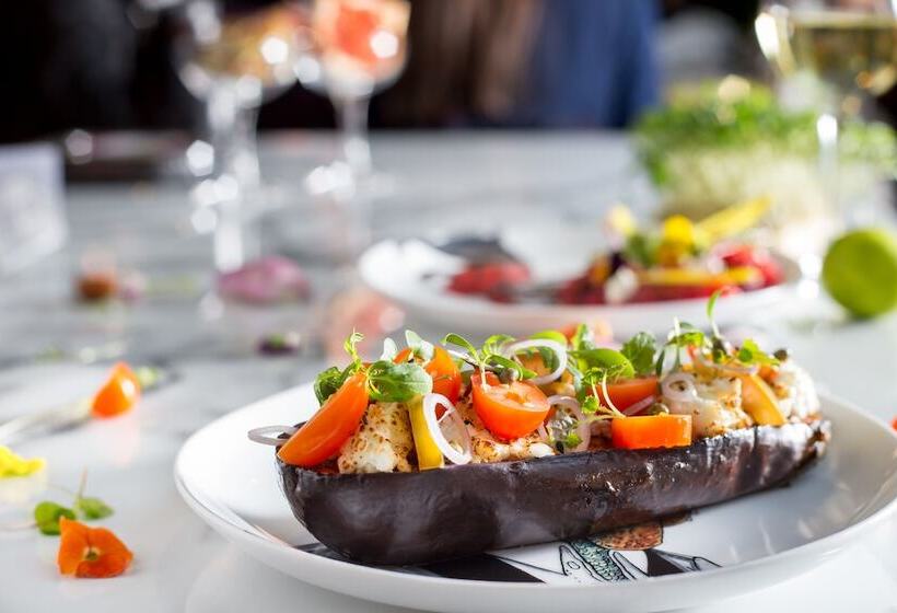 هتل Pullman London St Pancras