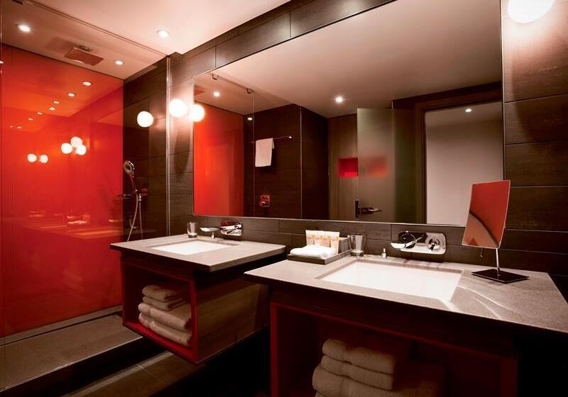 هتل Pullman London St Pancras