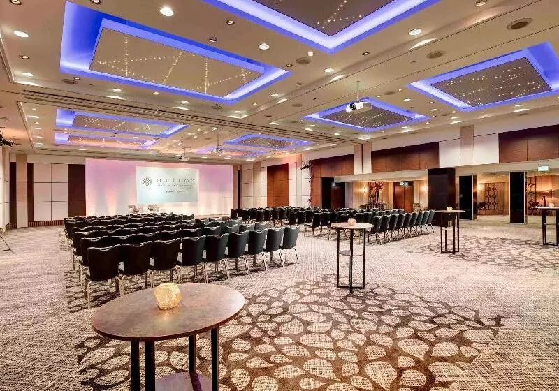 فندق Pullman London St Pancras