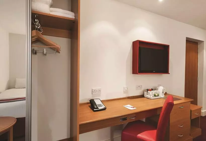 호텔 Ramada Cambridge