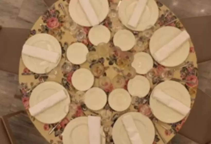 Отель Reyes Ziries