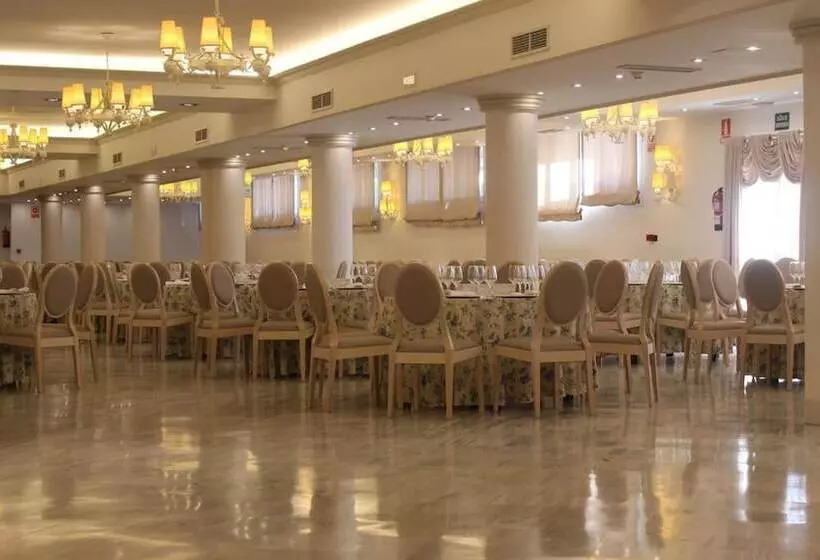 Отель Reyes Ziries