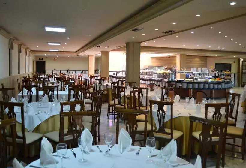 Отель Reyes Ziries