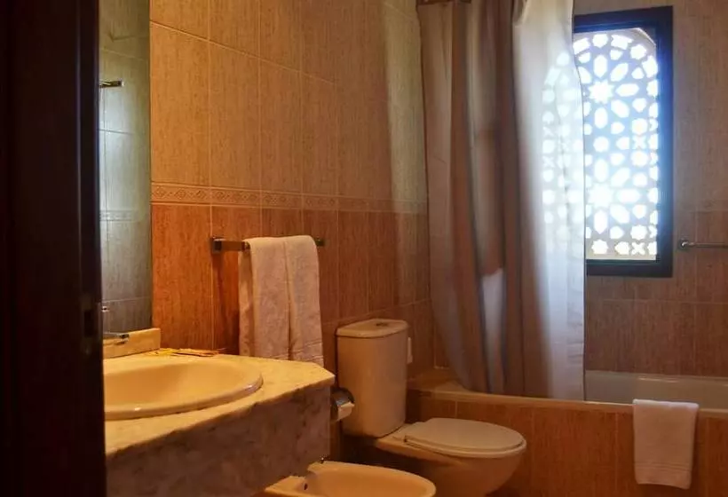 Отель Reyes Ziries