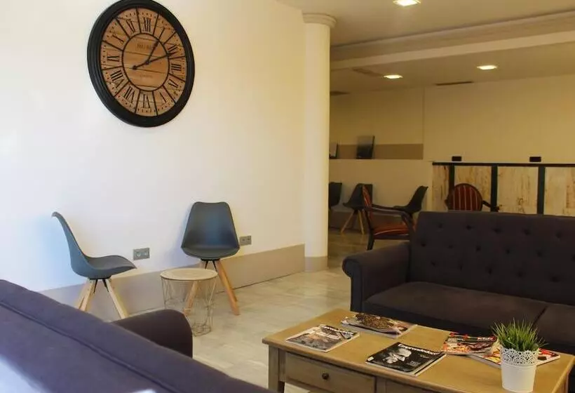 Отель Reyes Ziries