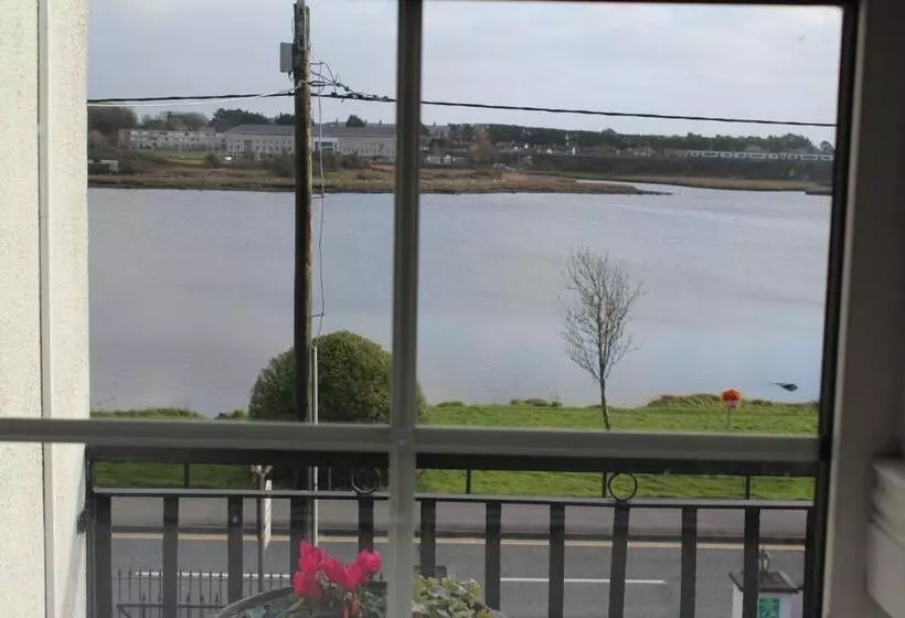 酒店 The Light House