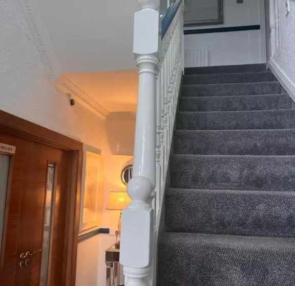 酒店 The Light House