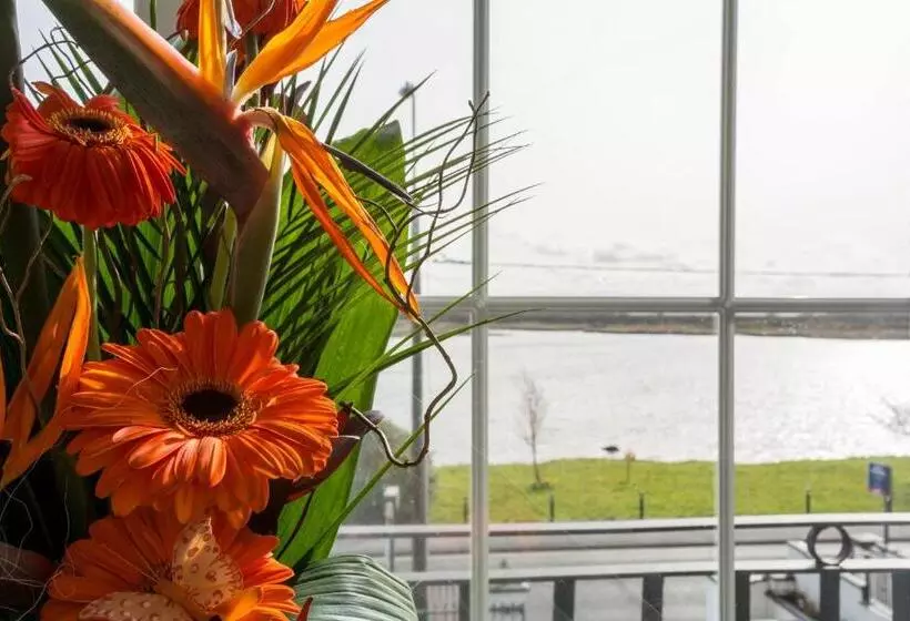 酒店 The Light House