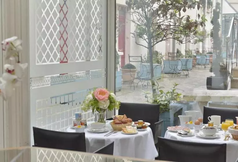 ホテル Unic Renoir Saint Germain