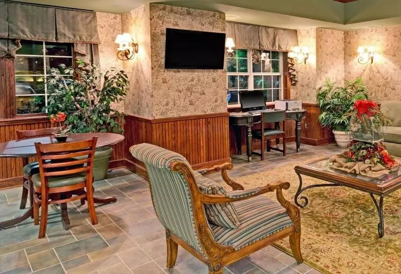 Microtel Inn & Suites By Wyndham Atlanta/perimeter Center