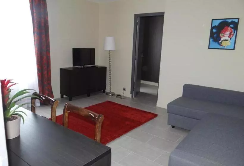 اقامتگاه Villa Montmartre