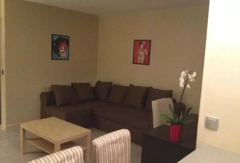 اقامتگاه Villa Montmartre