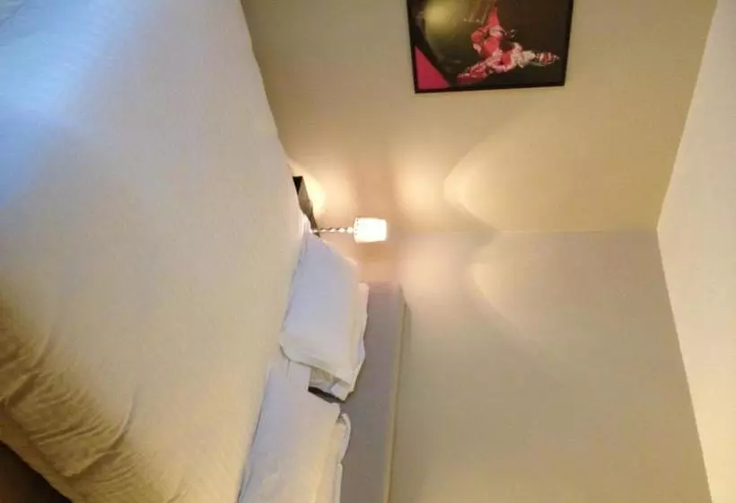 اقامتگاه Villa Montmartre