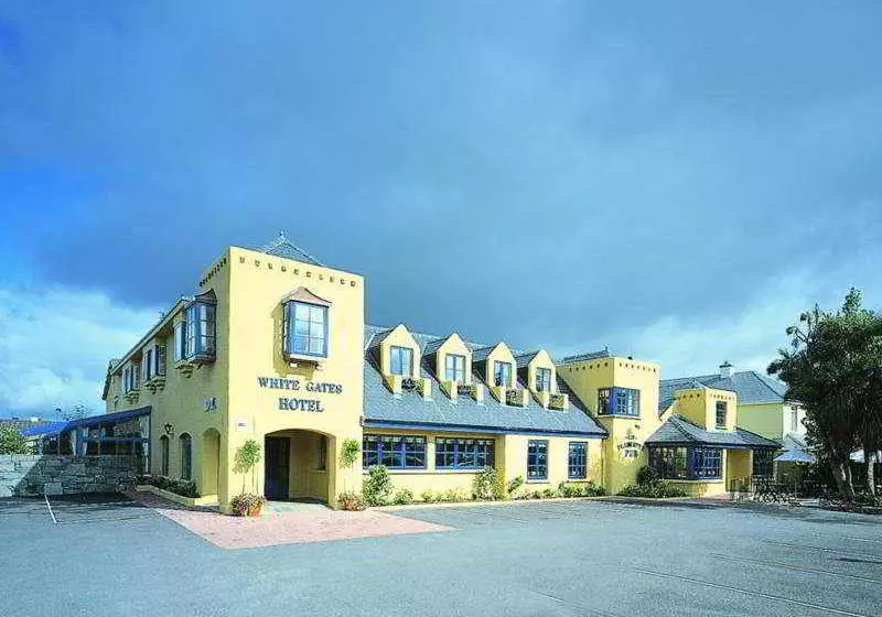 White Gates Hotel