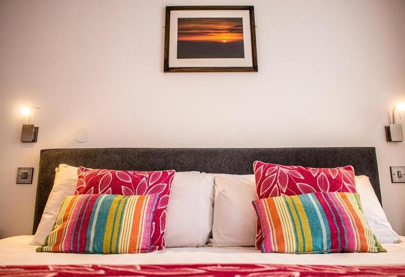 Общежитие The Rostrevor Inn