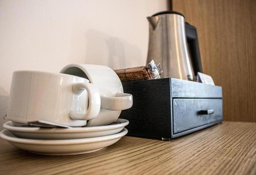 Общежитие The Rostrevor Inn