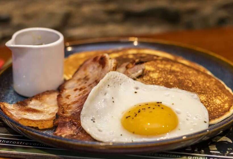 Общежитие The Rostrevor Inn