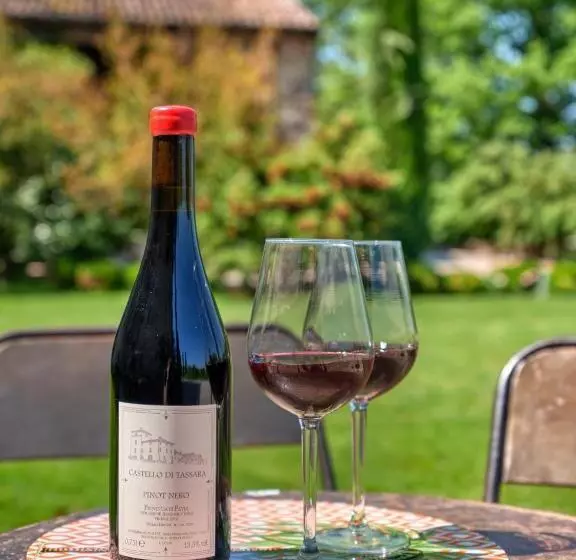 ベッドアンドブレックファースト Il Castello Di Tassara