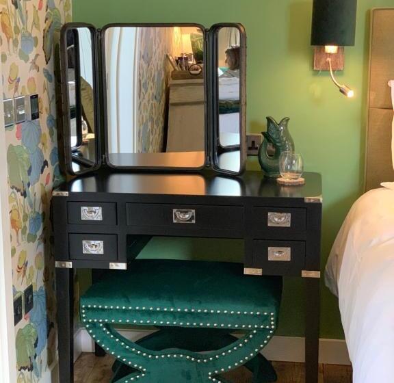 Bed and Breakfast No33 Thornham Boutique Suites