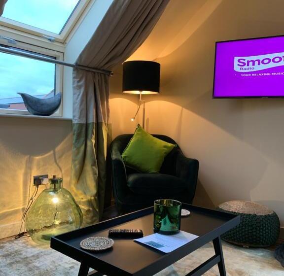 Bed and Breakfast No33 Thornham Boutique Suites